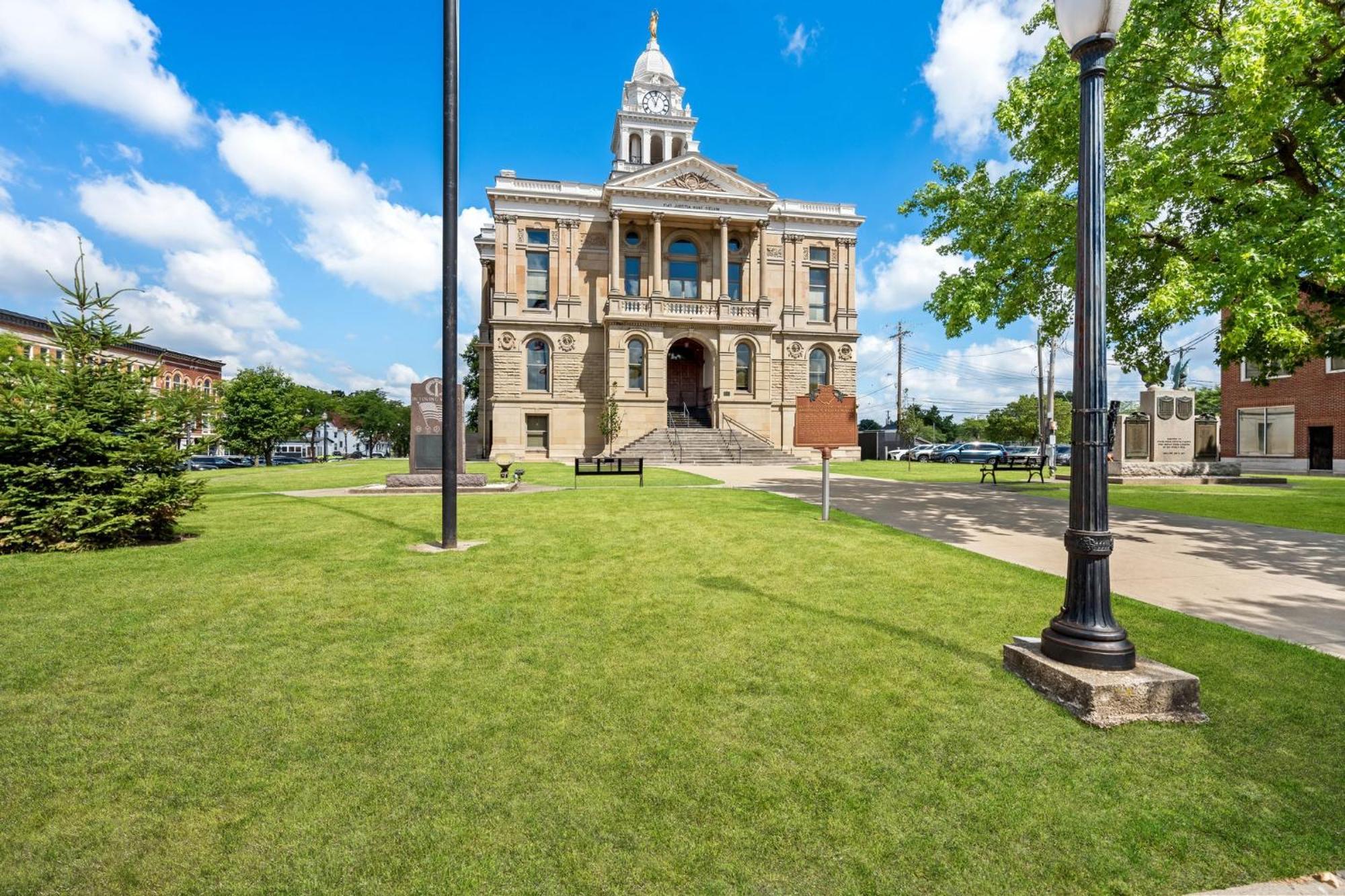 华盛顿科特豪斯智选假日酒店 Washington Court House 外观 照片